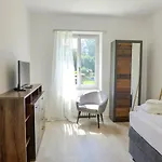 Henry's 100 By Interhome * インターラーケン