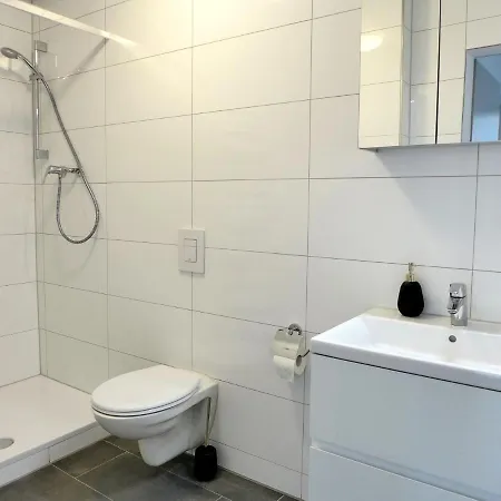 Henry's 100 By Interhome Ιντερλάκεν