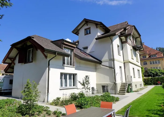 Henry's 100 By Interhome *