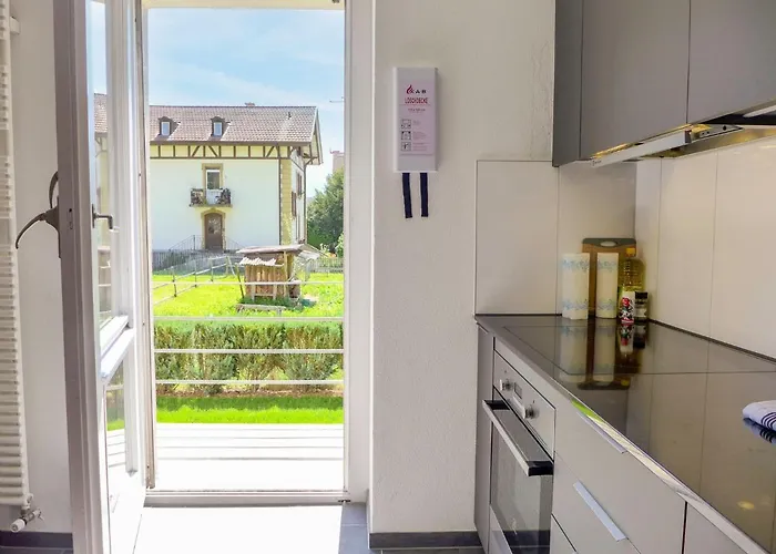 Henry's 100 By Interhome * Entrelagos